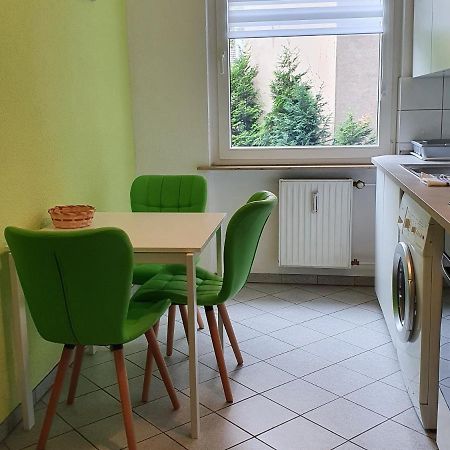 Grosse Ferienwohnung An Der Rheinpromenade Three Duisburg Luaran gambar