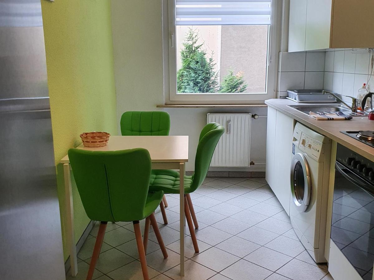 Grosse Ferienwohnung An Der Rheinpromenade Three Duisburg Luaran gambar