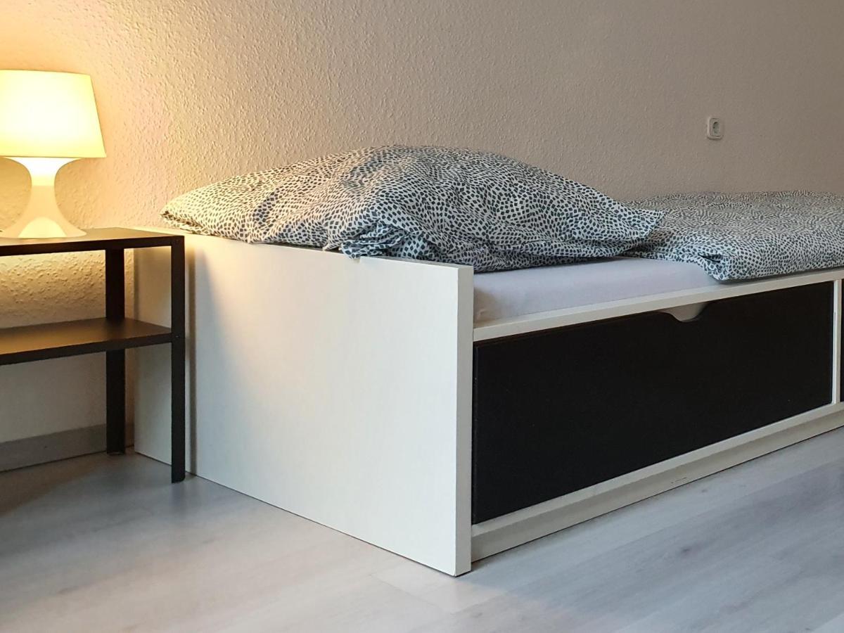 Grosse Ferienwohnung An Der Rheinpromenade Three Duisburg Luaran gambar
